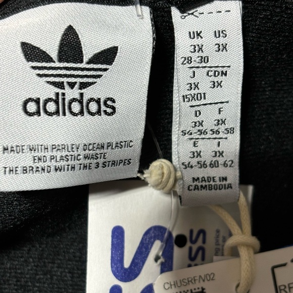 SOLD-Adidas women’s 3X Always Original warm up jacket Zip front 2 pockets inside - Picture 10 of 10